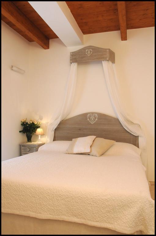B&B Al Vecchio Borgo Барлета Стая снимка